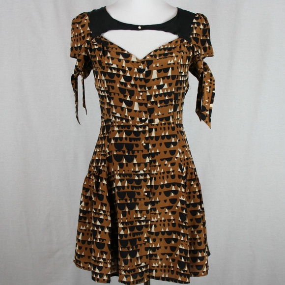 Line & Dot 100% Silk Fit & Flare Button Up - Picture 1 of 8